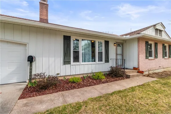 $225,000 | 9804 East 79th Terrace, Raytown, MO 64138