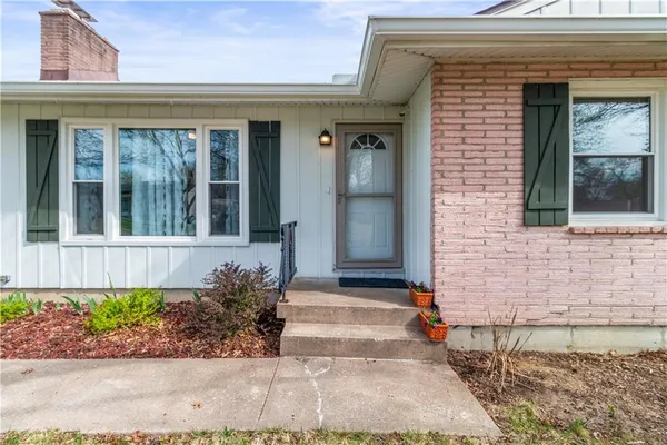 $225,000 | 9804 East 79th Terrace, Raytown, MO 64138