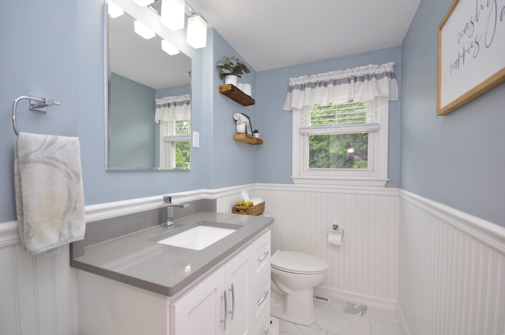 46 Bridle Road Bridgewater, MA 02324 - Photo 18 of 37 Gallery Image 18