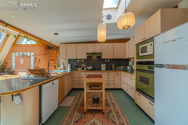 $800,000 | 17160 Goshawk Road, Colorado Springs, CO 80908