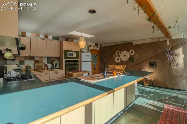 $800,000 | 17160 Goshawk Road, Colorado Springs, CO 80908