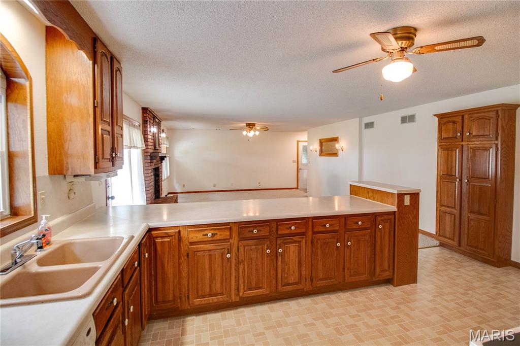 800 West County Road Jerseyville, IL 62052 - Photo 13 of 50 Gallery Image 13