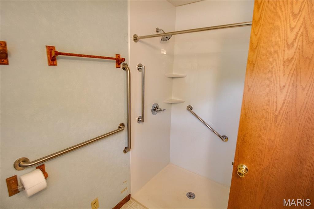 800 West County Road Jerseyville, IL 62052 - Photo 22 of 50 Gallery Image 22