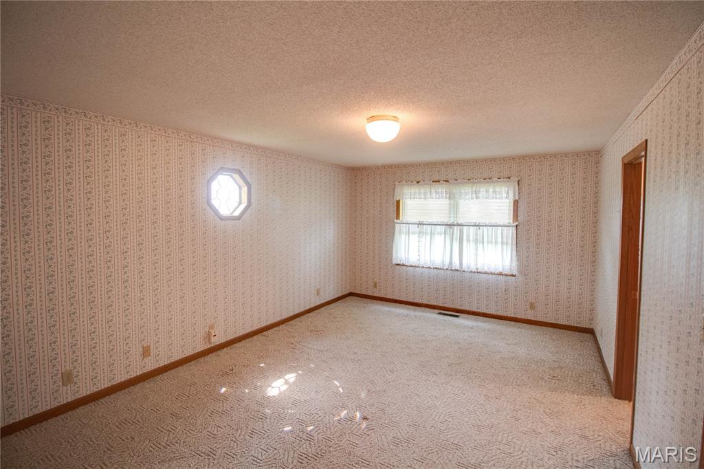 800 West County Road Jerseyville, IL 62052 - Photo 31 of 50 Gallery Image 31