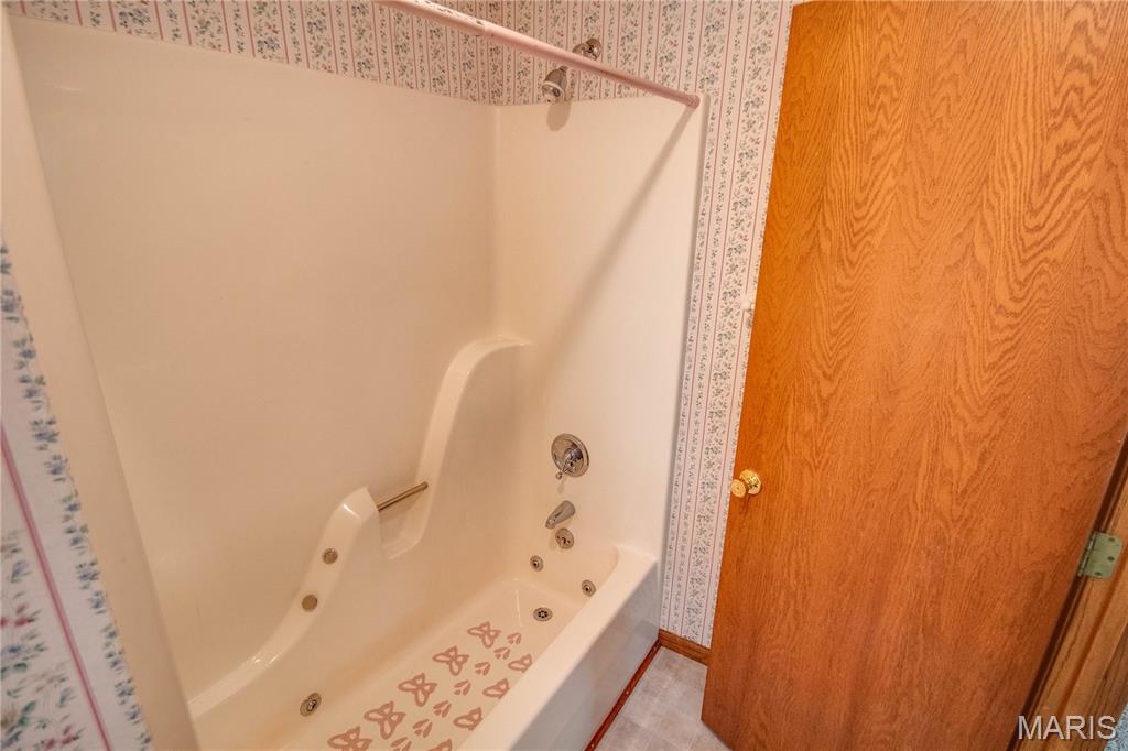 800 West County Road Jerseyville, IL 62052 - Photo 36 of 50 Gallery Image 36