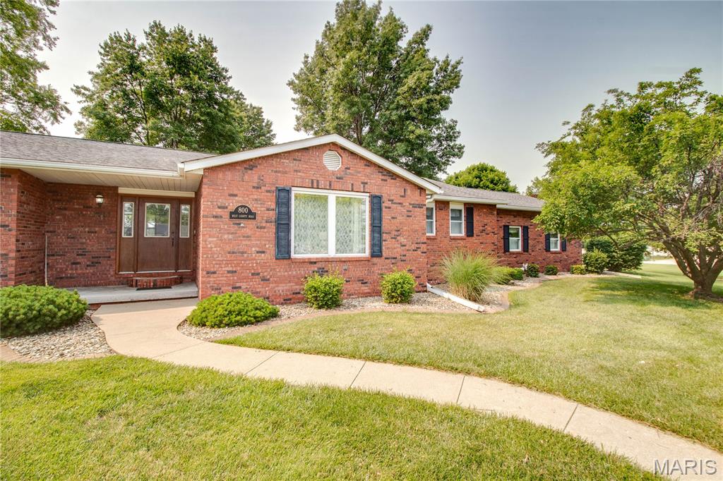 800 West County Road Jerseyville, IL 62052 - Photo 4 of 50 Gallery Image 4