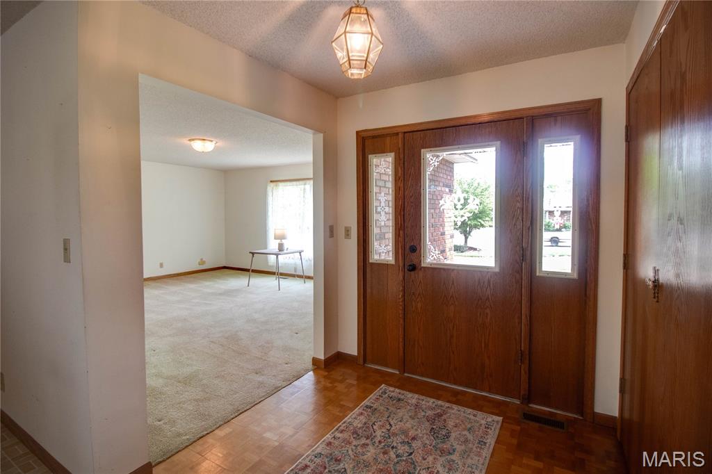 800 West County Road Jerseyville, IL 62052 - Photo 8 of 50 Gallery Image 8
