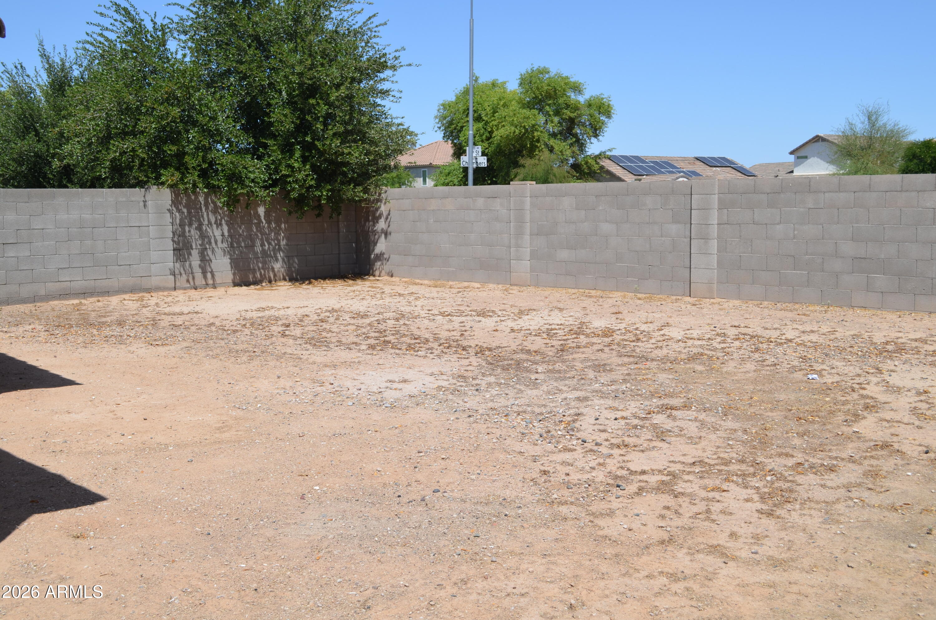 5409 South 11th Street Phoenix, AZ 85040 - Photo 13 of 17 a view of a backyard