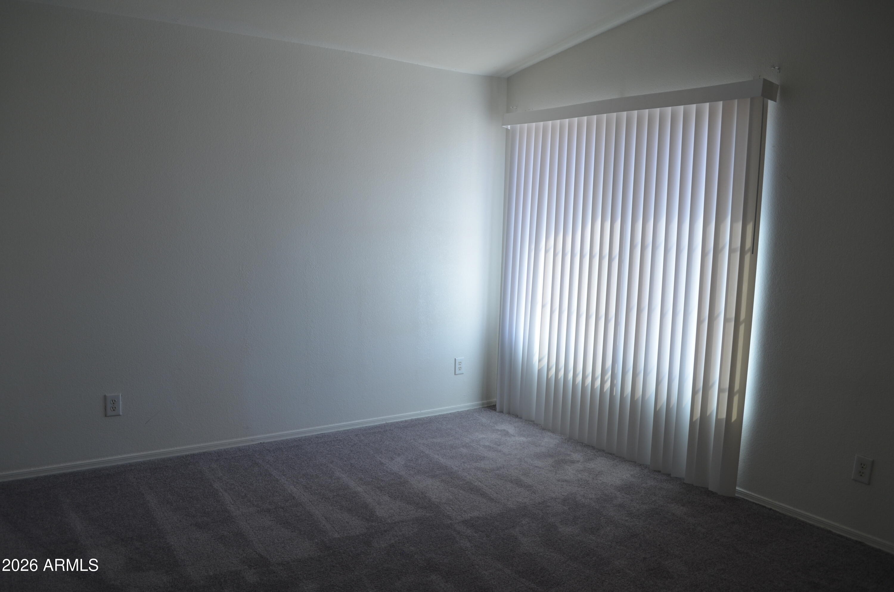 5409 South 11th Street Phoenix, AZ 85040 - Photo 3 of 17