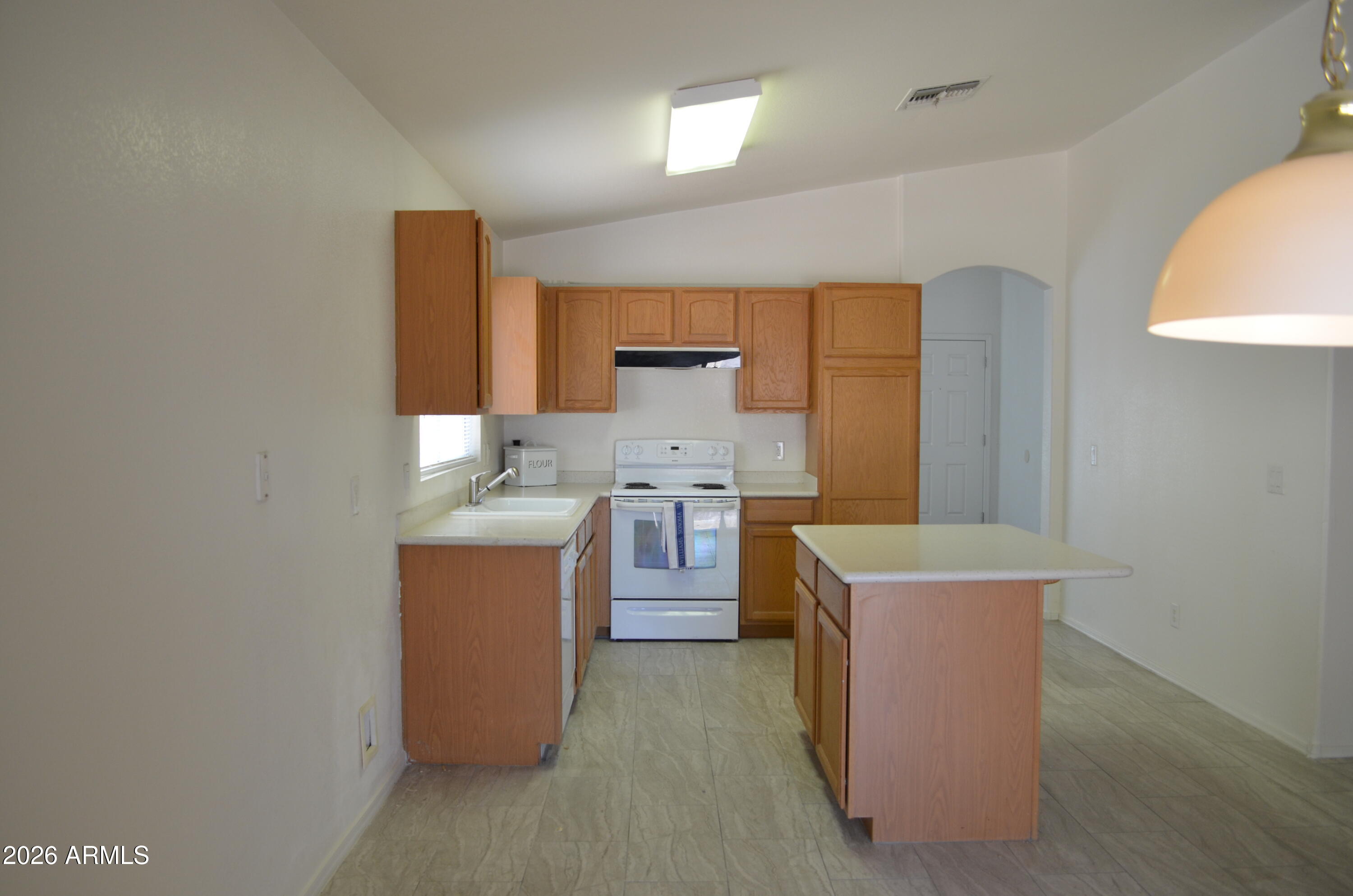 5409 South 11th Street Phoenix, AZ 85040 - Photo 5 of 17