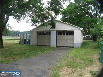 179 Burlington Path Road Cream Ridge, NJ 08514 - Photo 5 of 7