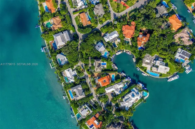 $20,900,000 | 481 South Mashta Drive, Key Biscayne, FL 33149