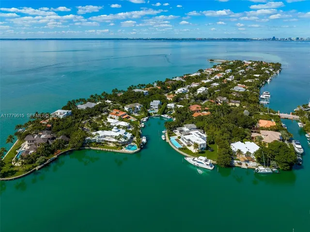 $21,780,000 | 481 South Mashta Drive, Key Biscayne, FL 33149