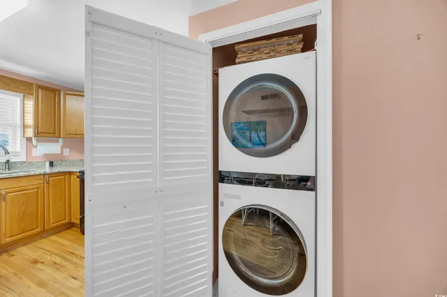 $769,000 | 329 54th Avenue North, North Myrtle Beach, SC 29582