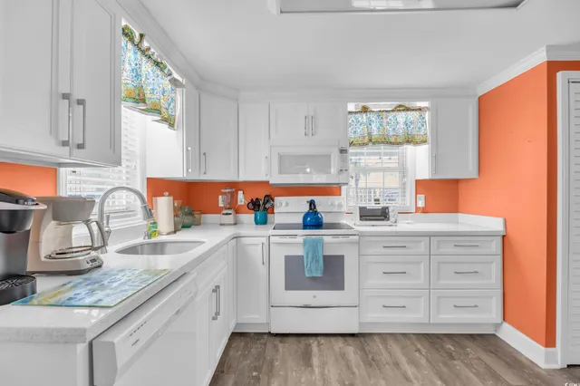 $769,000 | 329 54th Avenue North, North Myrtle Beach, SC 29582