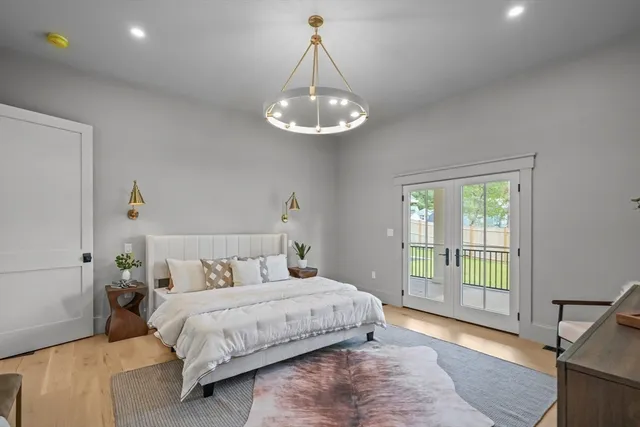 a view of walk in closet