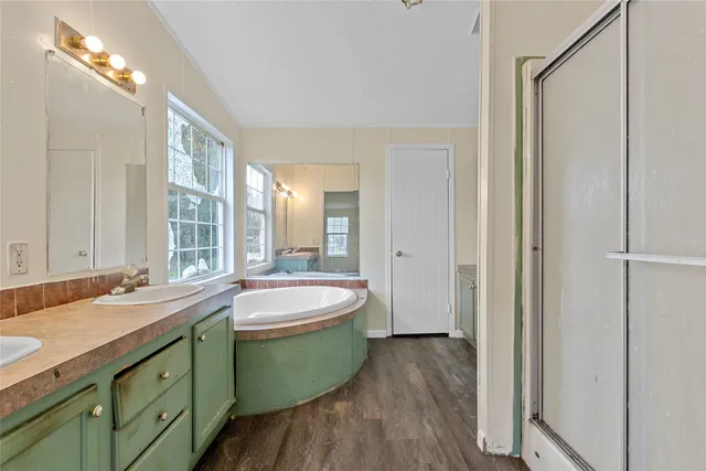 $1,600 | 177 County Road 2803, Cleveland, TX 77327