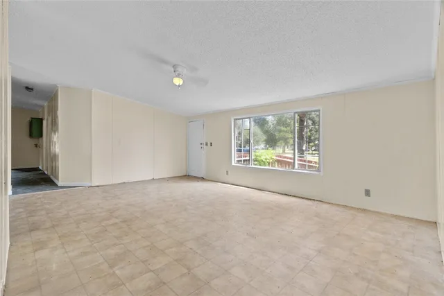 $1,600 | 177 County Road 2803, Cleveland, TX 77327