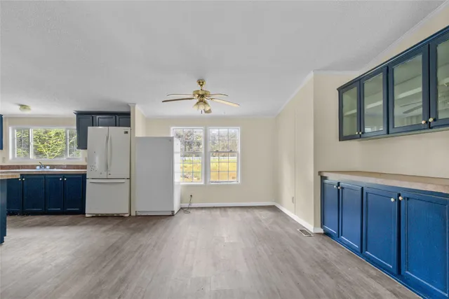 $1,600 | 177 County Road 2803, Cleveland, TX 77327