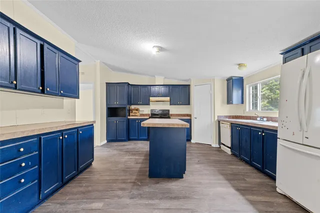 $1,600 | 177 County Road 2803, Cleveland, TX 77327