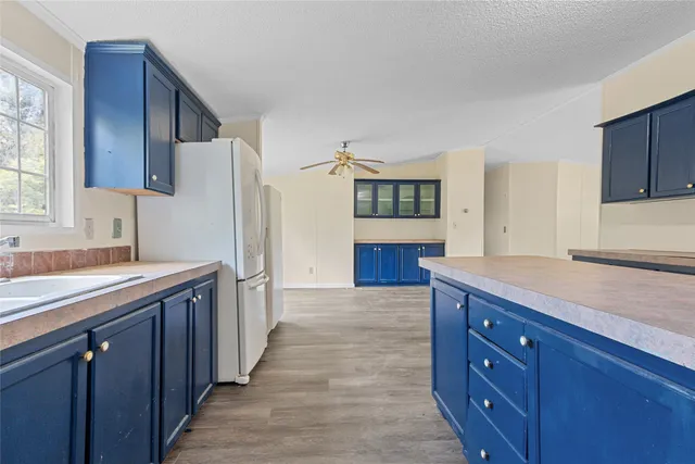 $1,600 | 177 County Road 2803, Cleveland, TX 77327