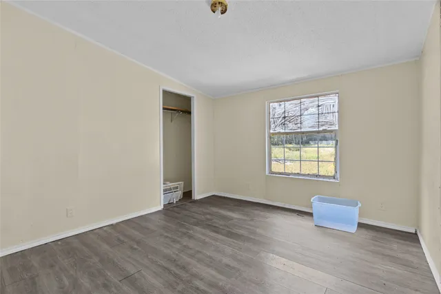 $1,600 | 177 County Road 2803, Cleveland, TX 77327