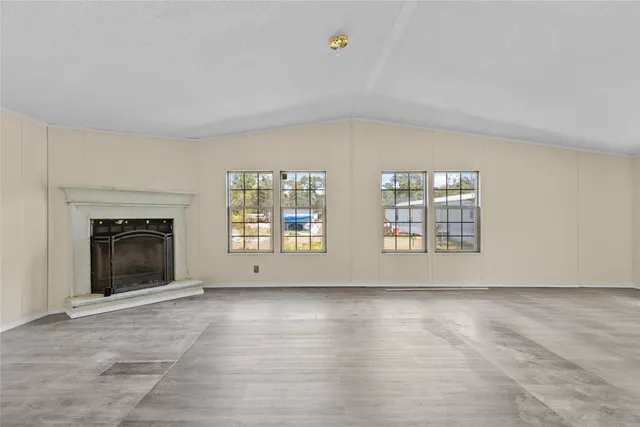 $1,600 | 177 County Road 2803, Cleveland, TX 77327