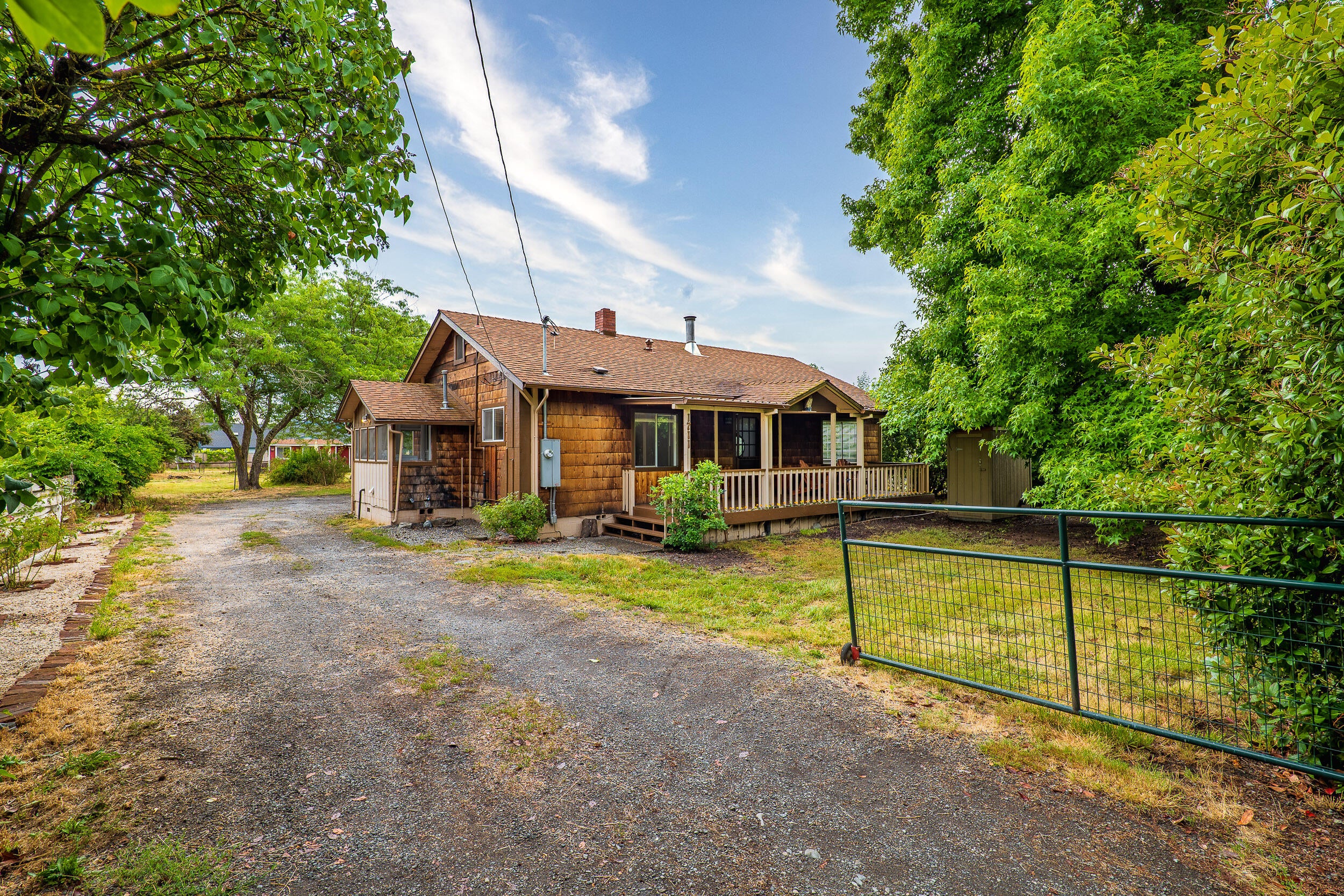 1711 Leonard Road Grants Pass, OR 97527 - Photo 1 of 40 1711 Leonard rd
