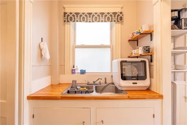 $1,029,900 | 125 Taber Avenue, Providence, RI 02906