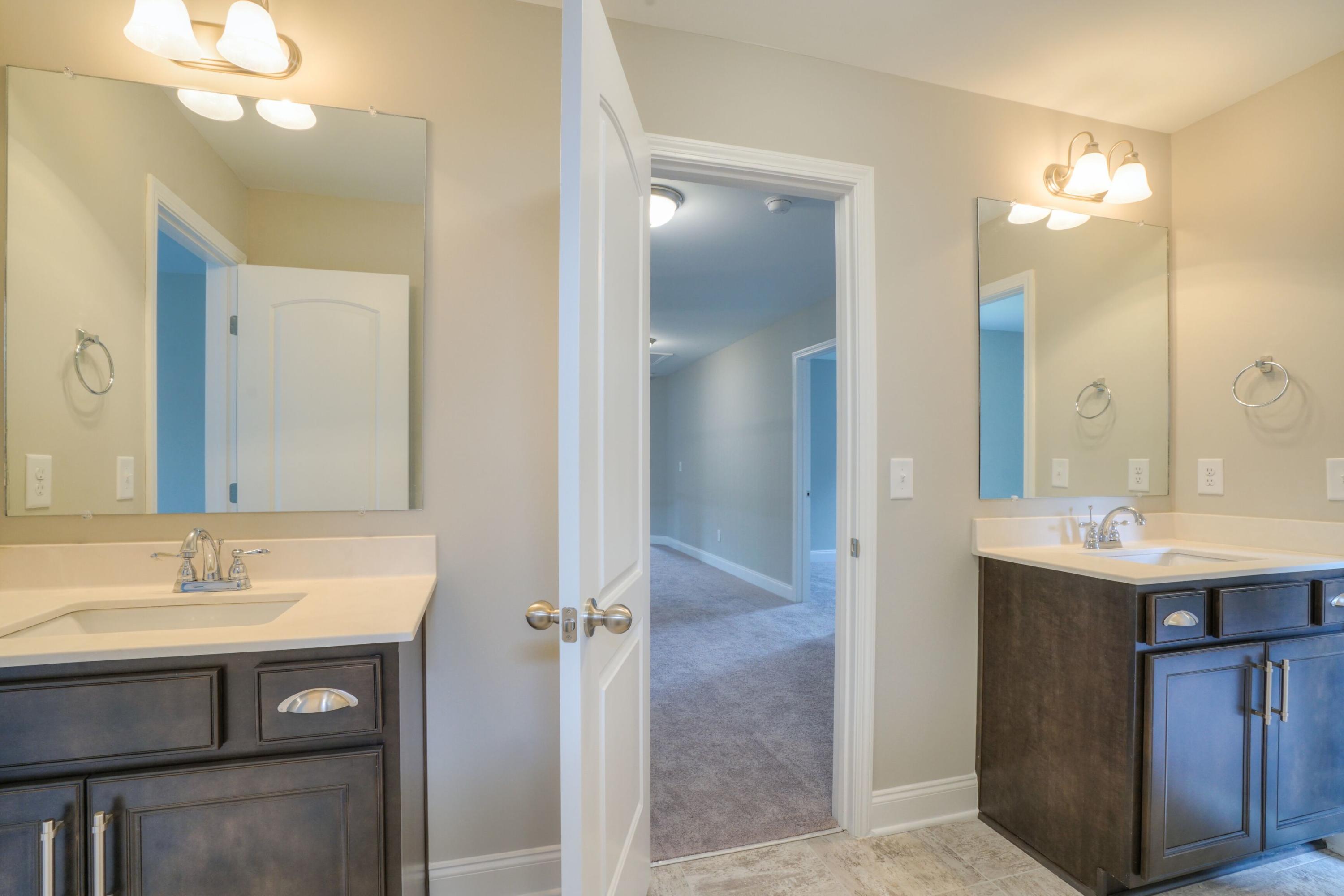 1530 Buttonwood Loop, Unit LOT 10 Chattanooga, TN 37421 - Photo 20 of 23 Jack and Jill Bath