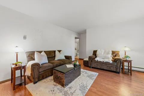 $234,000 | 51 Fieldstone Drive, Unit 83, Hartsdale, NY 10530