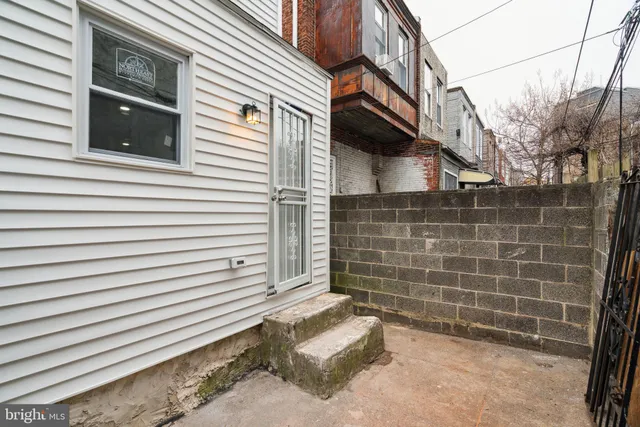 a view of front door and porch