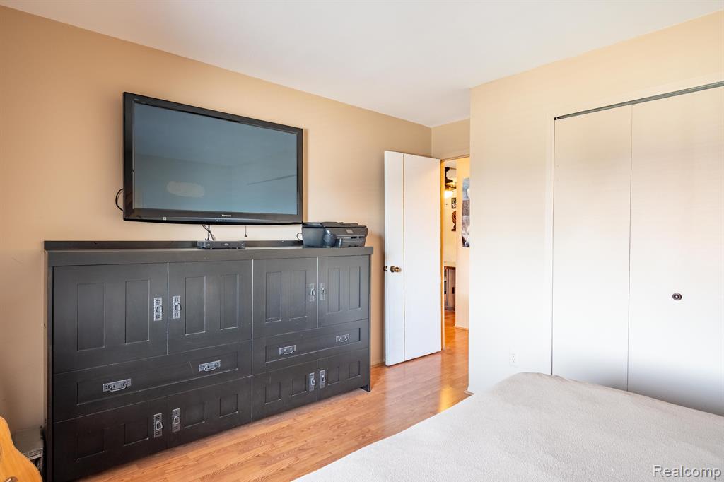 24056 Middlebelt Road, Unit 20 Farmington, MI 48336 - Photo 12 of 17