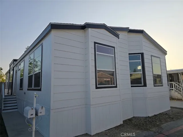 $540,000 | 21500 Lassen Street, Unit 45, Chatsworth, CA 91311