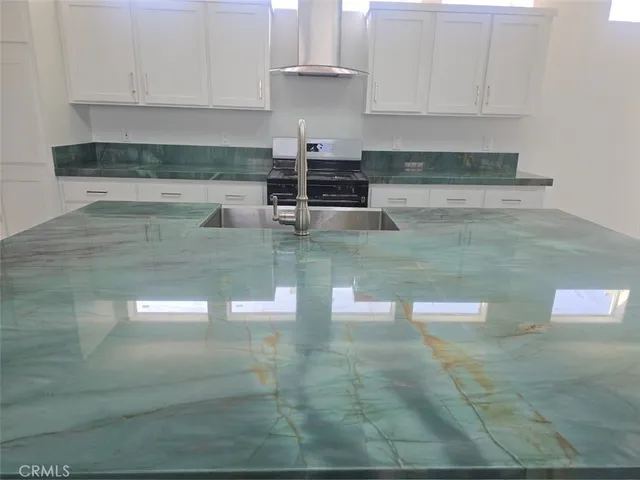 $540,000 | 21500 Lassen Street, Unit 45, Chatsworth, CA 91311