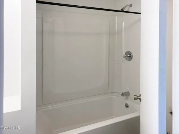 $1,200 | 219 South Main Street, Unit S, Salem, NY 12865