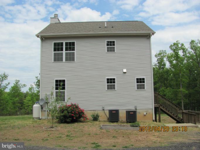Exterior (Rear)
