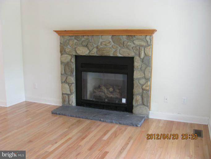 17430 North Merrimac Road Culpeper, VA 22701 - Photo 9 of 16 Family Room