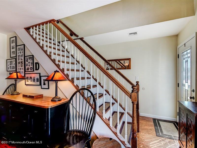 560 Line Road Hazlet, NJ 07730 - Photo 12 of 34 004_FOYER
