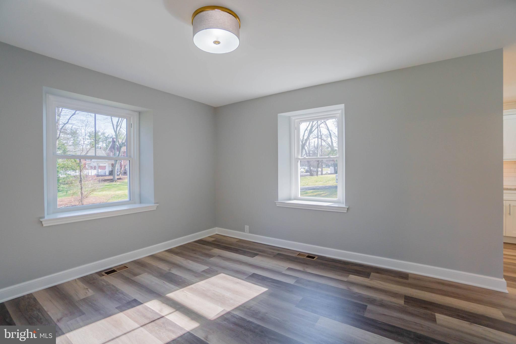 515 Rosedale Drive Pottstown, PA 19464 - Photo 17 of 52 Dining Room