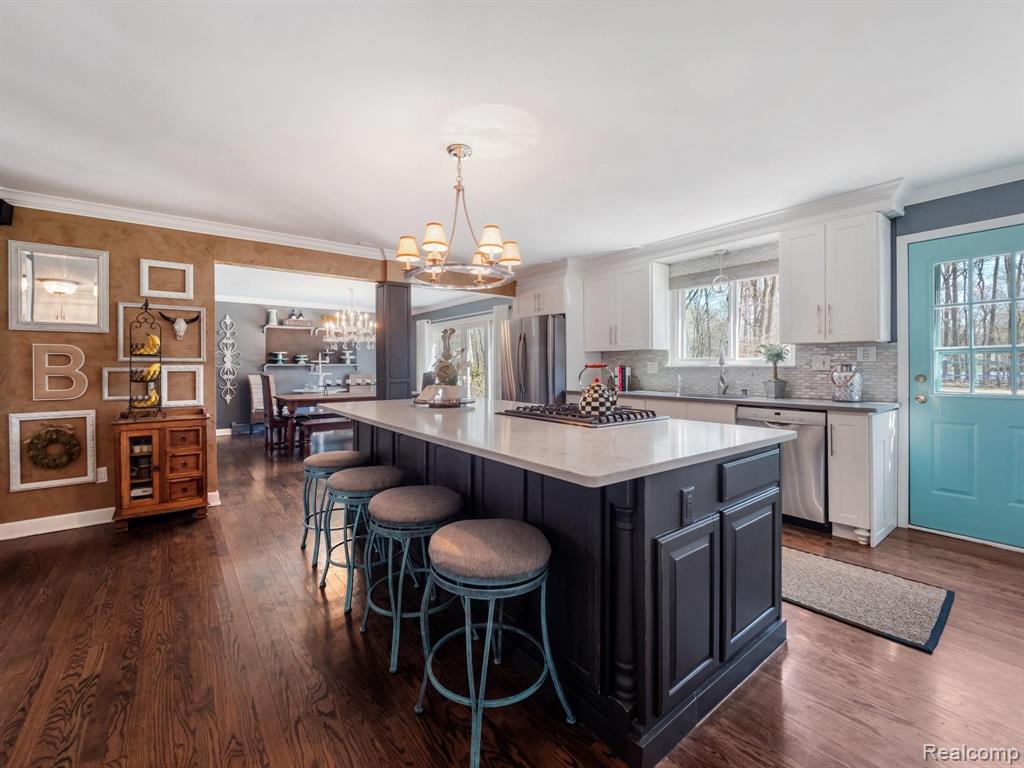 32110 Lahser Road Beverly Hills, MI 48025 - Photo 9 of 41
