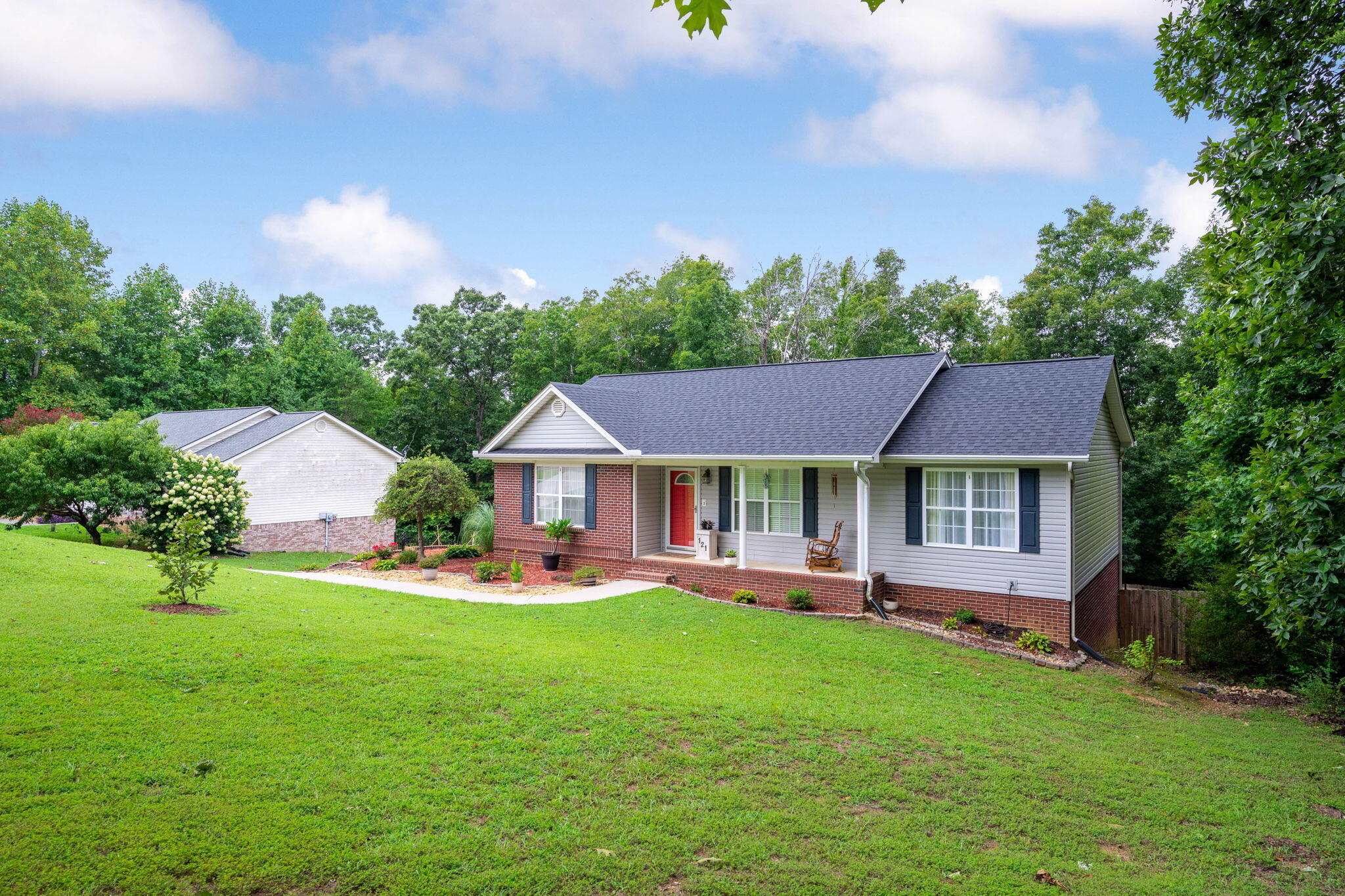 121 Ruth Way Southwest Cleveland, TN 37311 - Photo 4 of 27 3-web-or-mls-DSC_9577