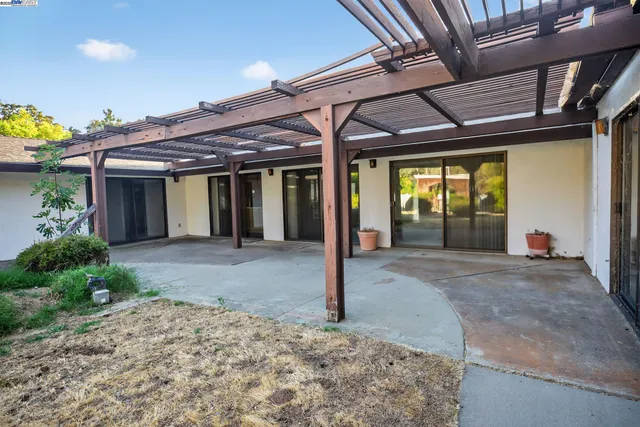 $419,000 | 20521 Upper Hillview Drive, Sonora, CA 95370