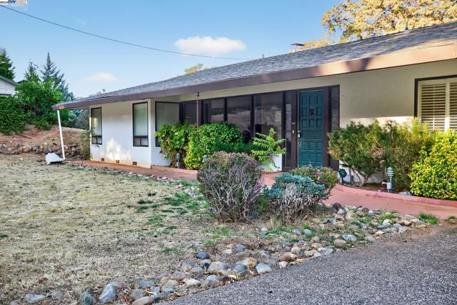 $419,000 | 20521 Upper Hillview Drive, Sonora, CA 95370