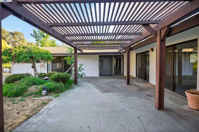 $419,000 | 20521 Upper Hillview Drive, Sonora, CA 95370