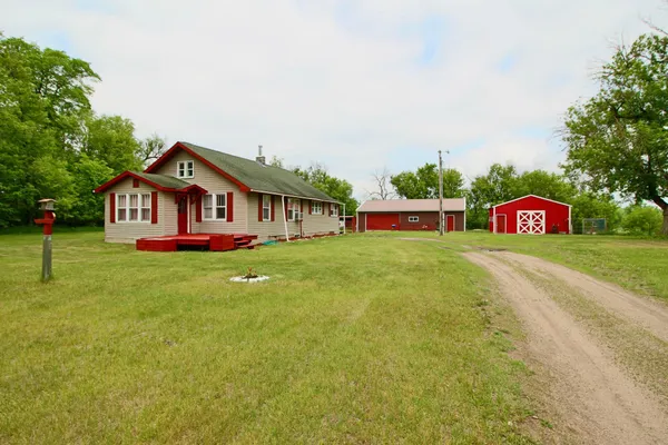 $295,000 | 24696 160th Street, Staples, MN 56479