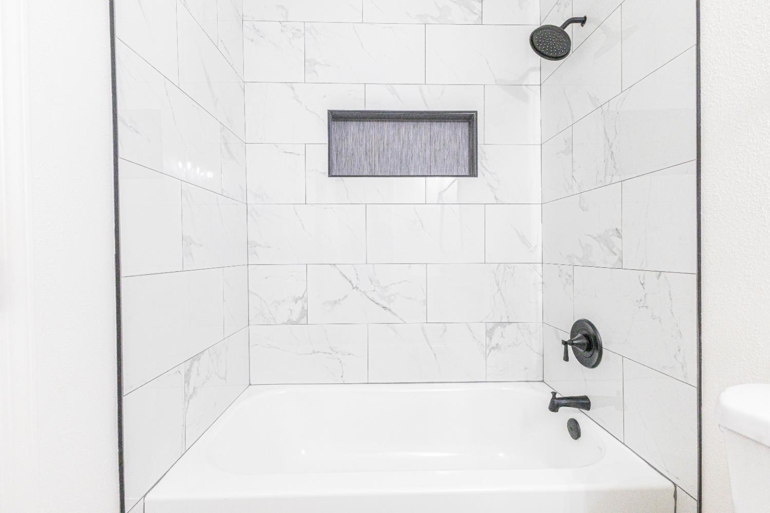 901 Barnett Way Madera, CA 93637 - Photo 11 of 17