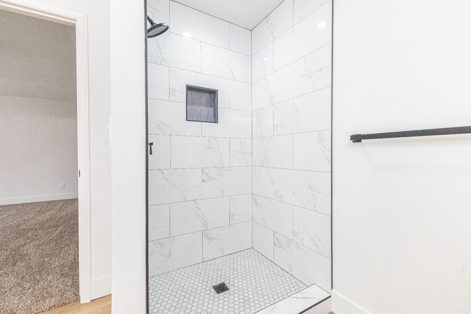 901 Barnett Way Madera, CA 93637 - Photo 16 of 17