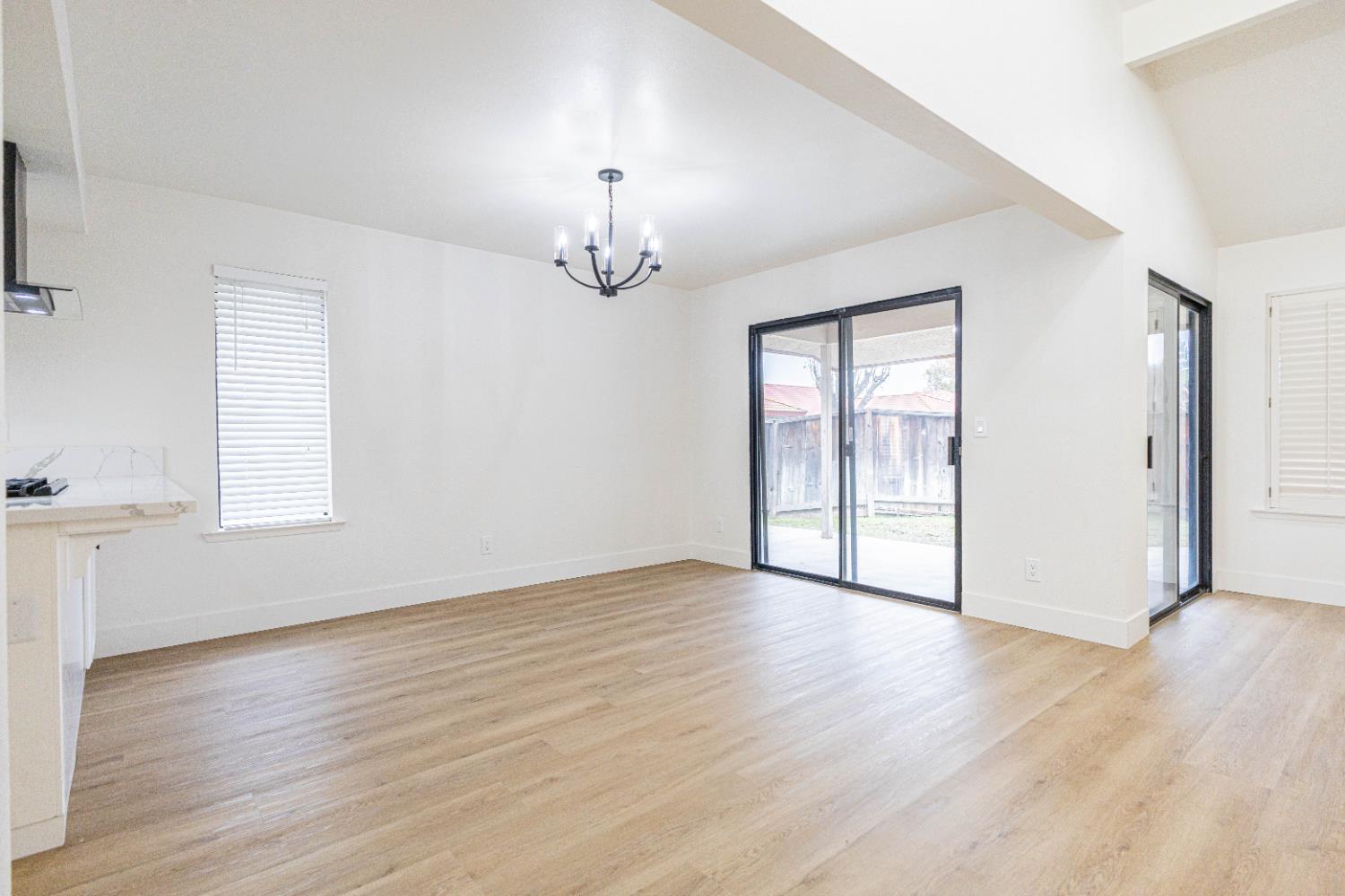 901 Barnett Way Madera, CA 93637 - Photo 4 of 17