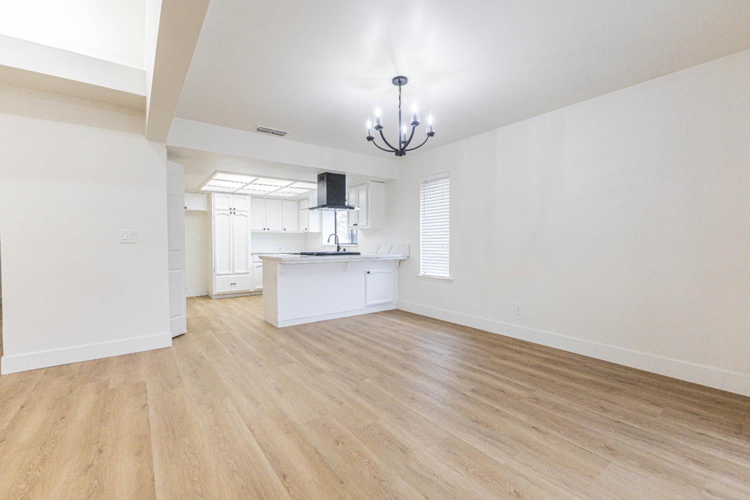 901 Barnett Way Madera, CA 93637 - Photo 5 of 17